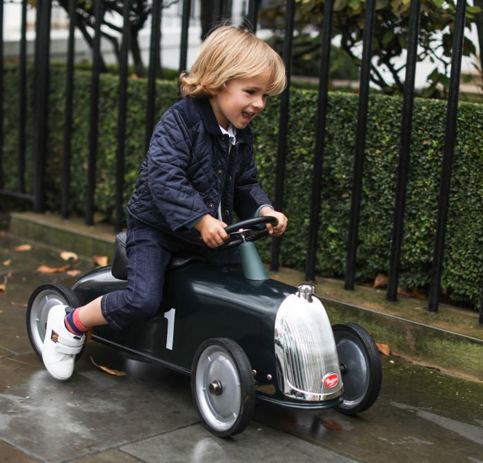 Enfant jouant avec son porteur Rider Gentleman Baghera
