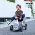 Enfant jouant avec son Rider Mercedes W25 Flèche d'argent Baghera