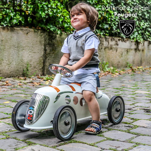 Enfant sur son Rider Peugeot 402 Darl'Mat Beige Baghera
